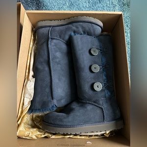UGG bailey triple button
